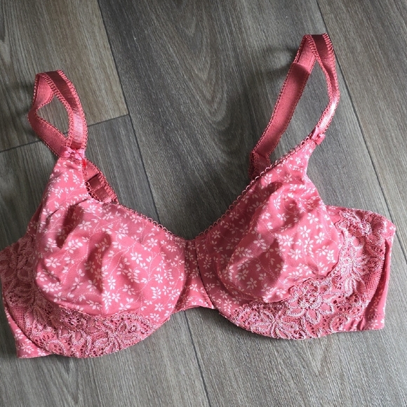 Olga Floral Lace Bra in Pink - Picture 2 of 6